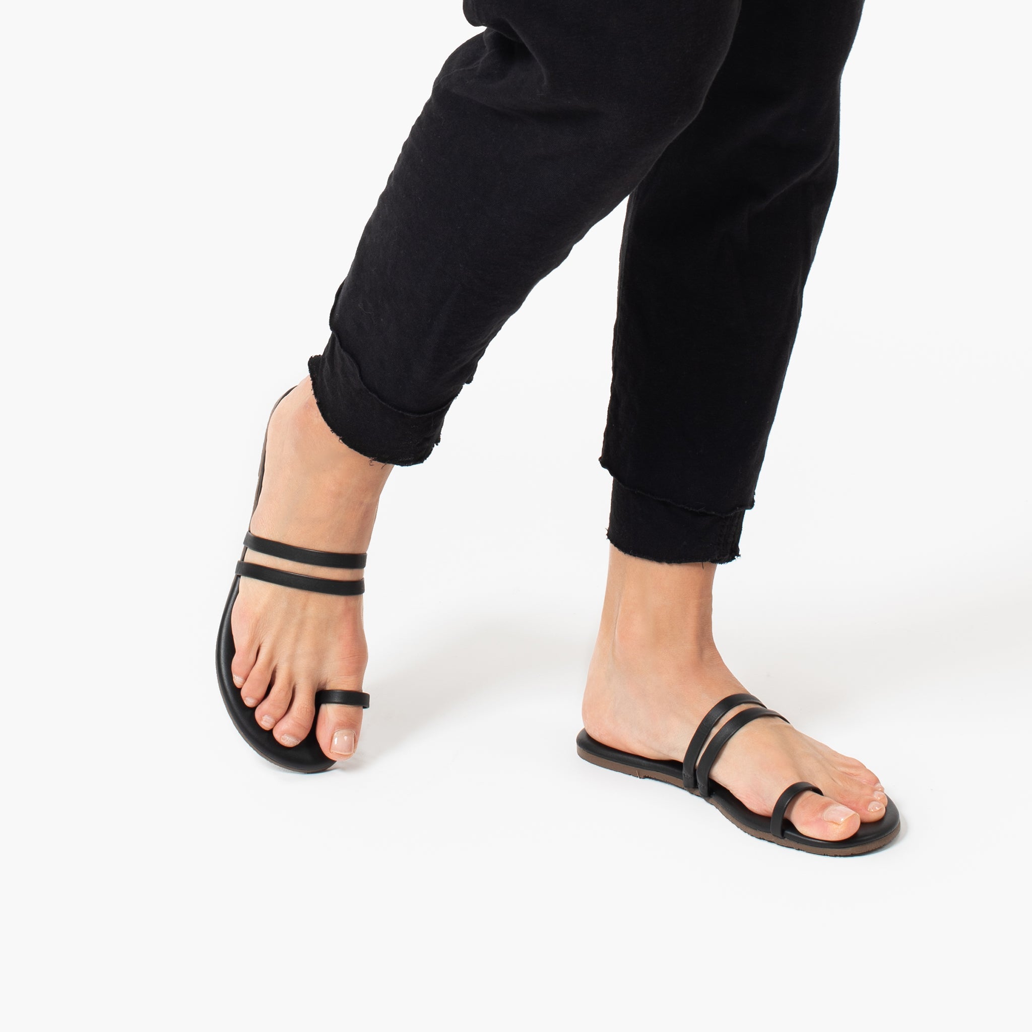 Black Women's TKEES Leah Sandals | IDLWXS861