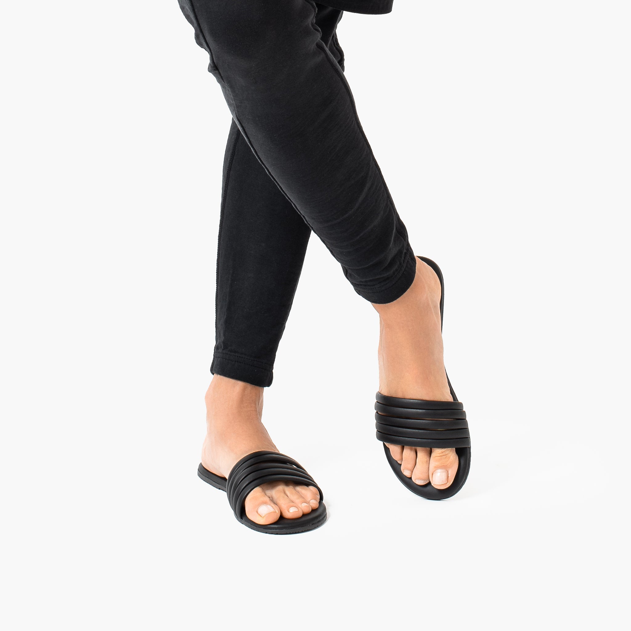 Black Women's TKEES Serena Sandals | JAFUQS932